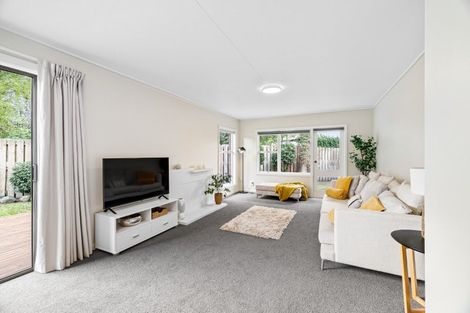 Photo of property in 27 Tuirau Place, Ilam, Christchurch, 8041
