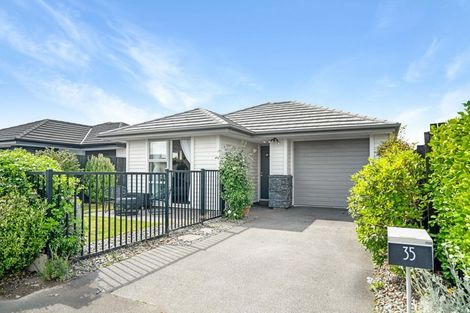 Photo of property in 35 Packard Crescent, Halswell, Christchurch, 8025