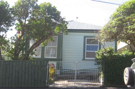 Photo of property in 5 Mckinley Crescent, Brooklyn, Wellington, 6021