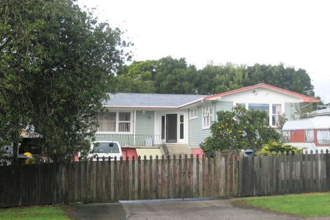 Photo of property in 58 Lincoln Park Avenue, Massey, Auckland, 0614