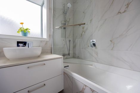 Photo of property in 1/12 Seaview Road, Glenfield, Auckland, 0629