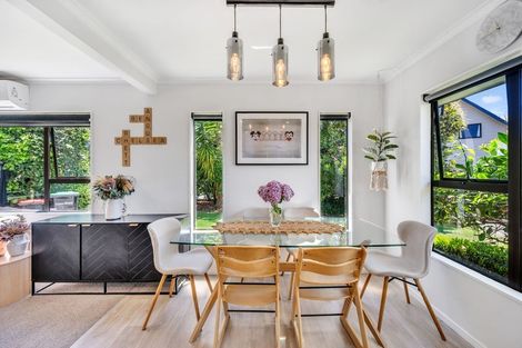 Photo of property in 27 Mckeefry Avenue, Greenmeadows, Napier, 4112