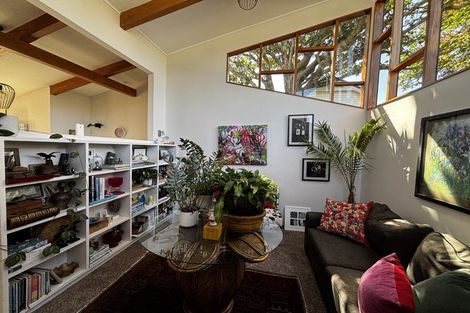 Photo of property in 163 Vivian Street, New Plymouth, 4310