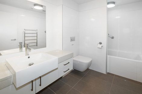 Photo of property in 13/48 Marine Parade, Mount Maunganui, 3116