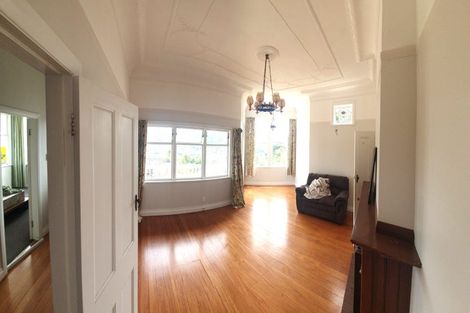 Photo of property in 10 Chesterton Street, Johnsonville, Wellington, 6037