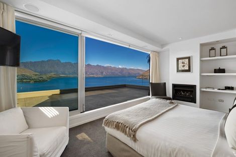 Photo of property in 6 Lordens Place, Fernhill, Queenstown, 9300