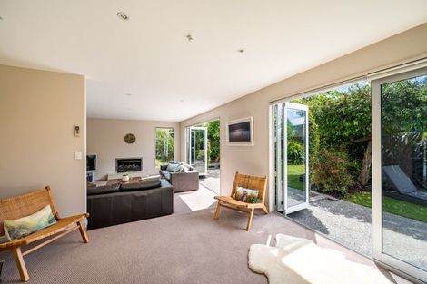 Photo of property in 52 Kelliher Drive, Wanaka, 9305