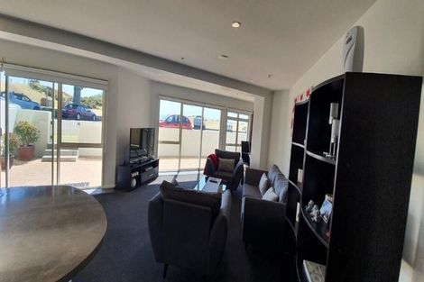 Photo of property in 45 Marine Parade, Mount Maunganui, 3116