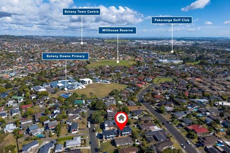 Photo of property in 7c Maroubra Place, Botany Downs, Auckland, 2010
