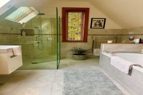 Photo of property in 15 Whiorau Grove, Lowry Bay, Lower Hutt, 5013