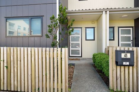 Photo of property in 43 Eileen Newey Place, Henderson, Auckland, 0612