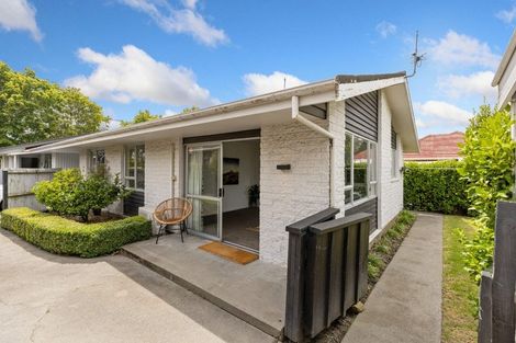 Photo of property in 2/1 Delaware Crescent, Russley, Christchurch, 8042