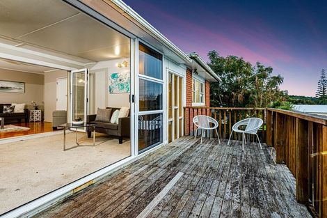 Photo of property in 450 Don Buck Road, Massey, Auckland, 0614