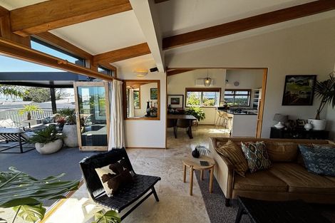 Photo of property in 163 Vivian Street, New Plymouth, 4310