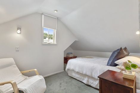 Photo of property in 100 Brougham Street, Mount Victoria, Wellington, 6011