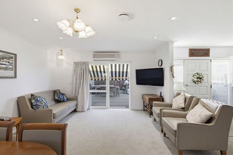 Photo of property in 51 Bucknell Street, Sockburn, Christchurch, 8042