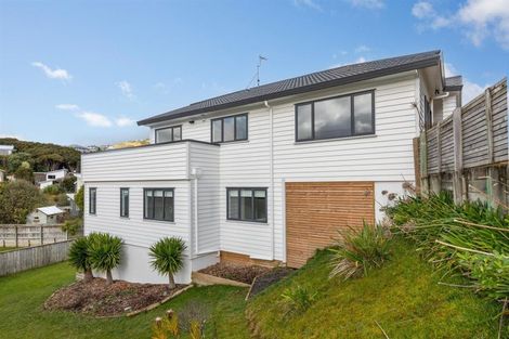 Photo of property in 41 Samwell Drive, Whitby, Porirua, 5024