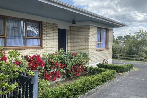 Photo of property in 52 Butterworth Drive, Glendene, Auckland, 0602