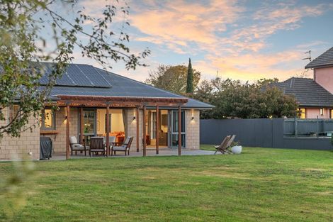 Photo of property in 217 Mairehau Road, Burwood, Christchurch, 8083