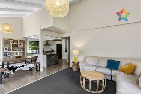 Photo of property in 99 Thurleigh Grove, Karori, Wellington, 6012