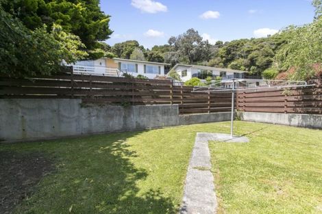 Photo of property in 31 Holland Street, Wainuiomata, Lower Hutt, 5014