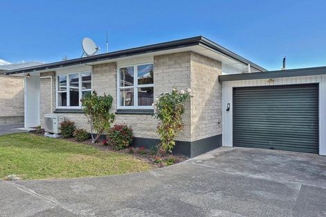 Photo of property in 2/65 Middle Road, Havelock North, 4130