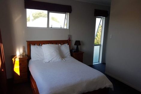 Photo of property in 16 Pono Place, Waiuku, 2123