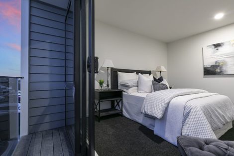 Photo of property in 2 Paparahi Place, Wainui, 0992