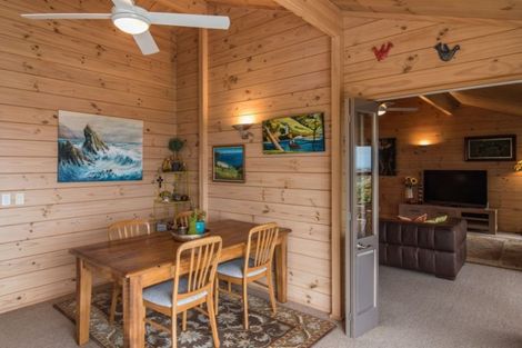 Photo of property in 53d Kotare Street, Waikanae, 5036