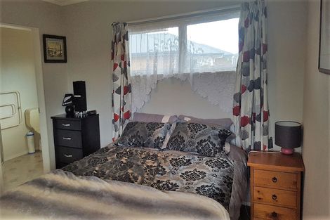 Photo of property in 19 Edgewater Grove, Whakatane, 3120