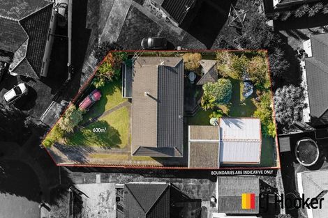 Photo of property in 22 Adel Place, Weymouth, Auckland, 2103