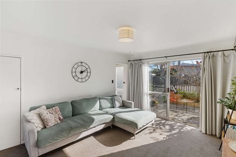 Photo of property in 4/14 Church Square, Addington, Christchurch, 8024
