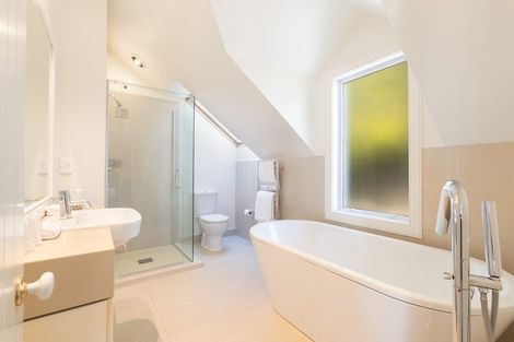 Photo of property in Millbrook Resort, 28 Settlers Way, Arrowtown, 9371