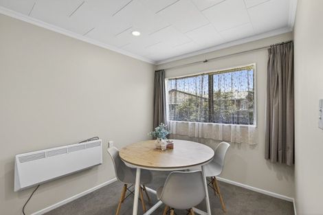 Photo of property in 2/5a Tahurangi Place, Spotswood, New Plymouth, 4310