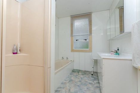 Photo of property in 36 Barraud Street, Dannevirke, 4930