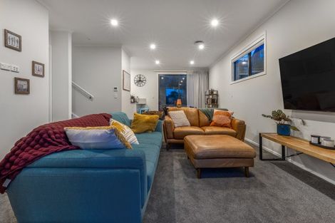 Photo of property in 3a Koreke Close, Kenepuru, 5022