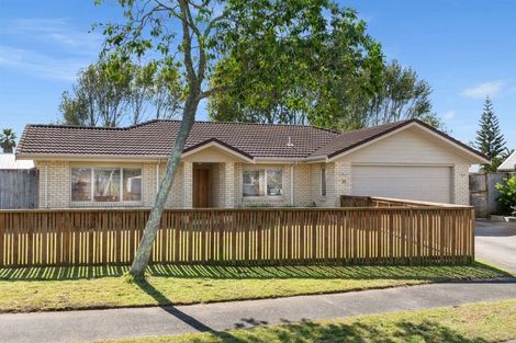 Photo of property in 15 Emery Place, Papamoa Beach, Papamoa, 3118