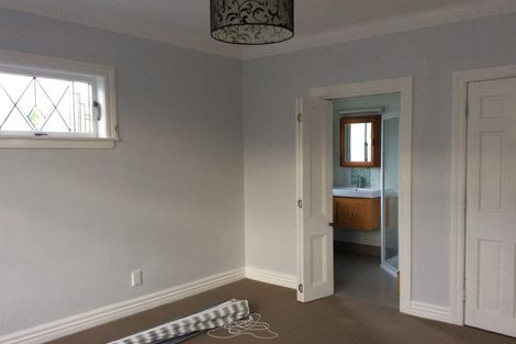 Photo of property in 16 Atkinson Road, Titirangi, Auckland, 0604