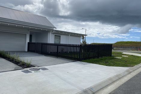 Photo of property in 2 Toka Lane, Red Beach, 0932