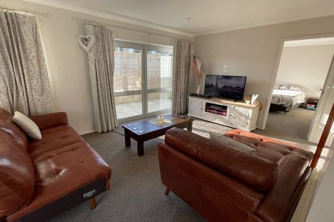 Photo of property in 38 Powrie Street, Glenfield, Auckland, 0629