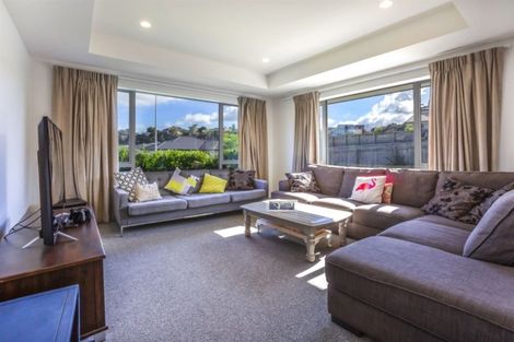 Photo of property in 17 Resolution Drive, Whitby, Porirua, 5024
