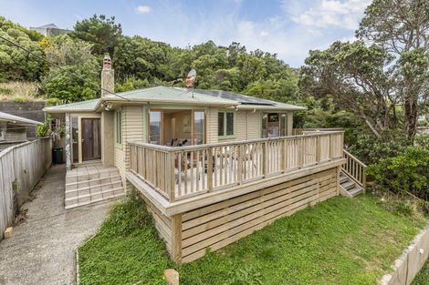 Photo of property in 33 Bedford Street, Northland, Wellington, 6012