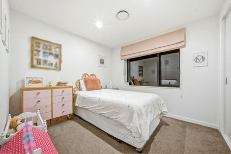 Photo of property in 2 Windlass Street, Long Bay, Auckland, 0630