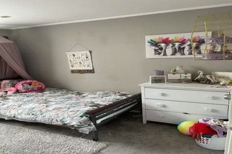 Photo of property in 62 Gallony Avenue, Massey, Auckland, 0614