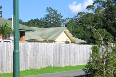 Photo of property in 79 Hillwell Drive, Henderson, Auckland, 0612