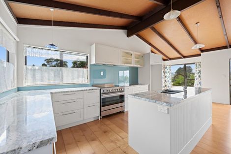 Photo of property in 28 Mariner Cove Road, Tinopai, 0593
