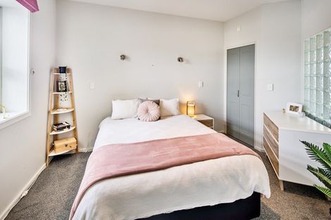 Photo of property in Stadium Garden Flats, 201/107 Thorndon Quay, Pipitea, Wellington, 6011