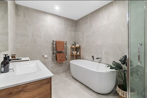 Photo of property in 8 Killick Place, Long Bay, Auckland, 0630