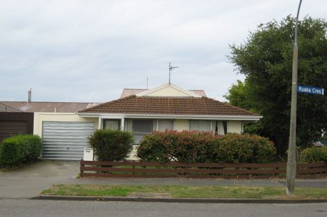 Photo of property in 69 Kuaka Crescent, Bromley, Christchurch, 8062