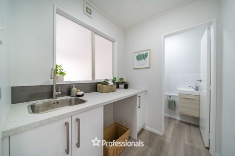 Photo of property in 8b Wai-iti Crescent, Woburn, Lower Hutt, 5010